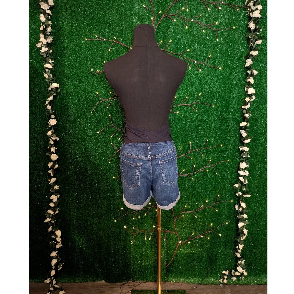 Isabel Maternity Crossover Panel Midi Shorts, Size 6/28, EUC! - Picture 2 of 5